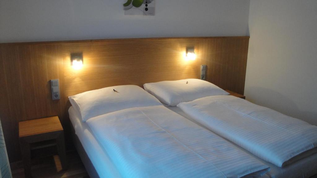 Pension Dorfplatzl Fusch an der Grossglocknerstrasse 외부 사진